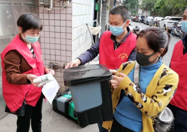 发放香蕉视频在线下载分类设备，同创美丽和谐社区建设